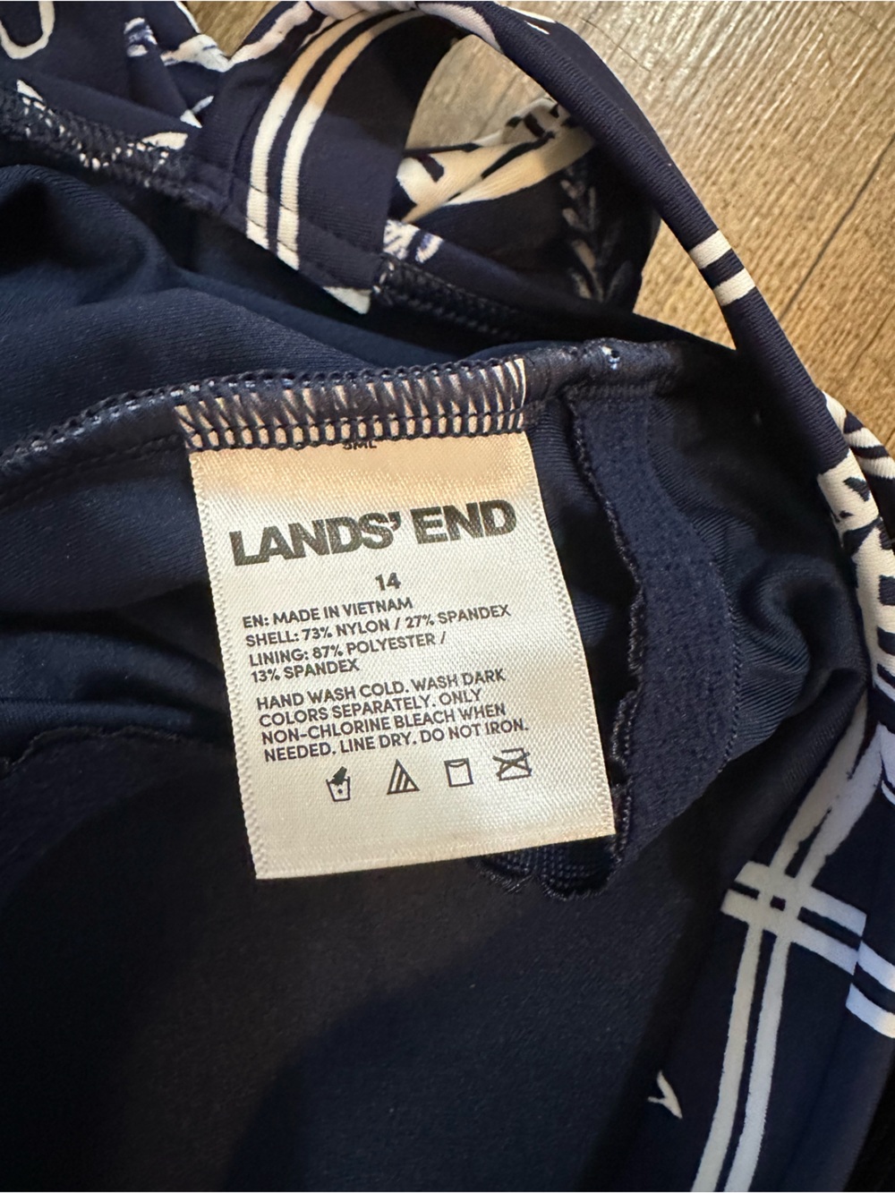 Lands' End Women’s Tugless X-back One Piece Swimsuit - Picture 3 of 6
